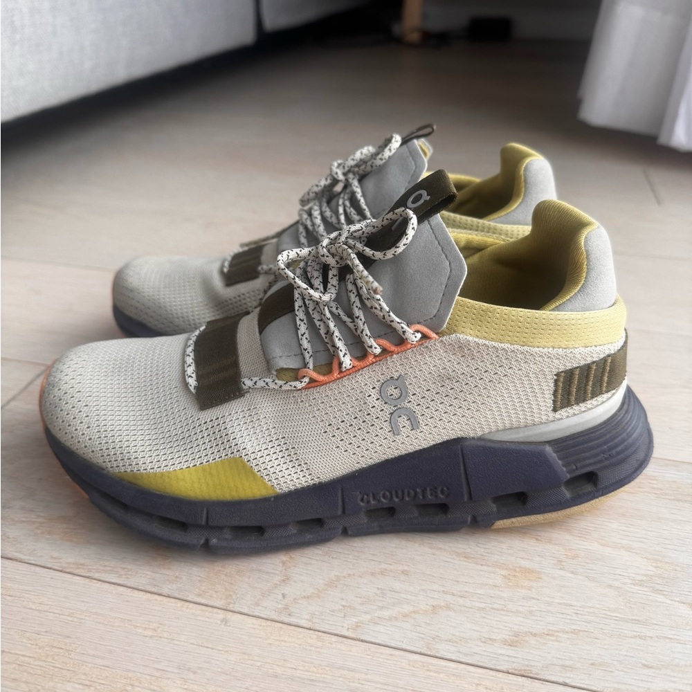 On Running Women’s Sneakers